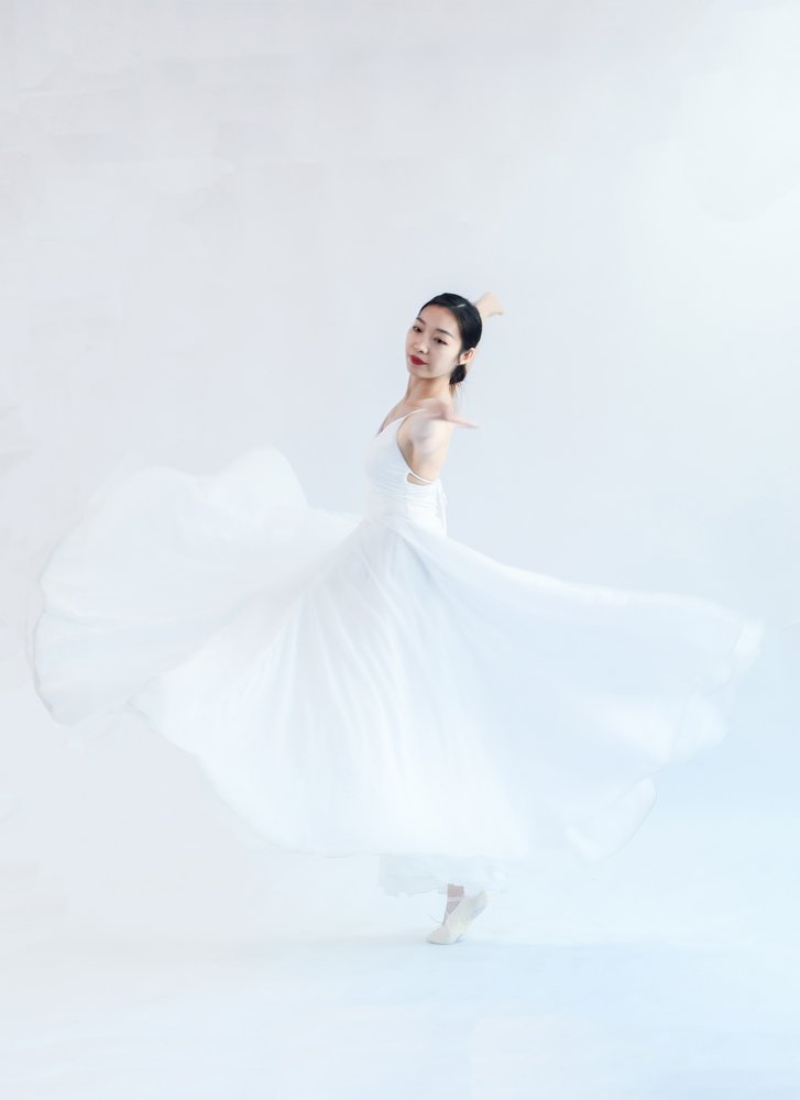 Graceful White Dance