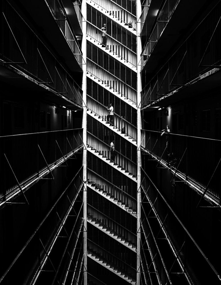 Geometric Stairwell Ascent