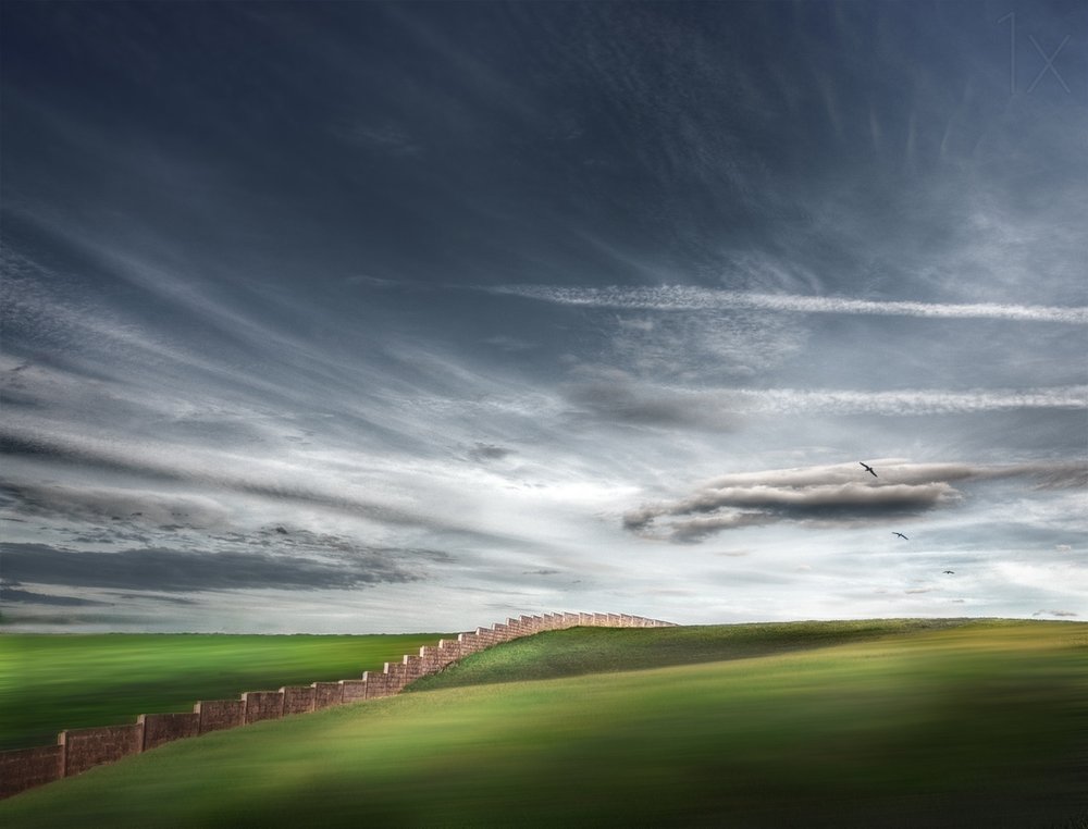 Winding Wall Green Hills