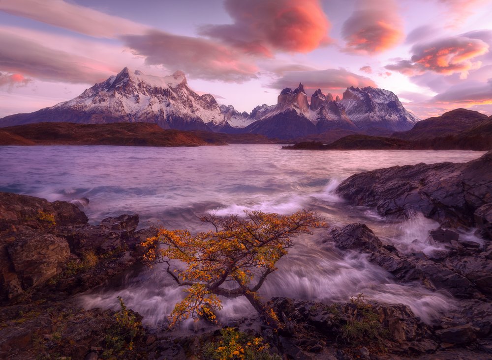 Majestic Mountain Lake Sunset