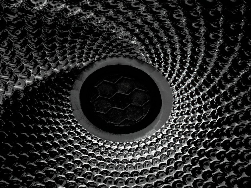 Metallic Honeycomb Tunnel