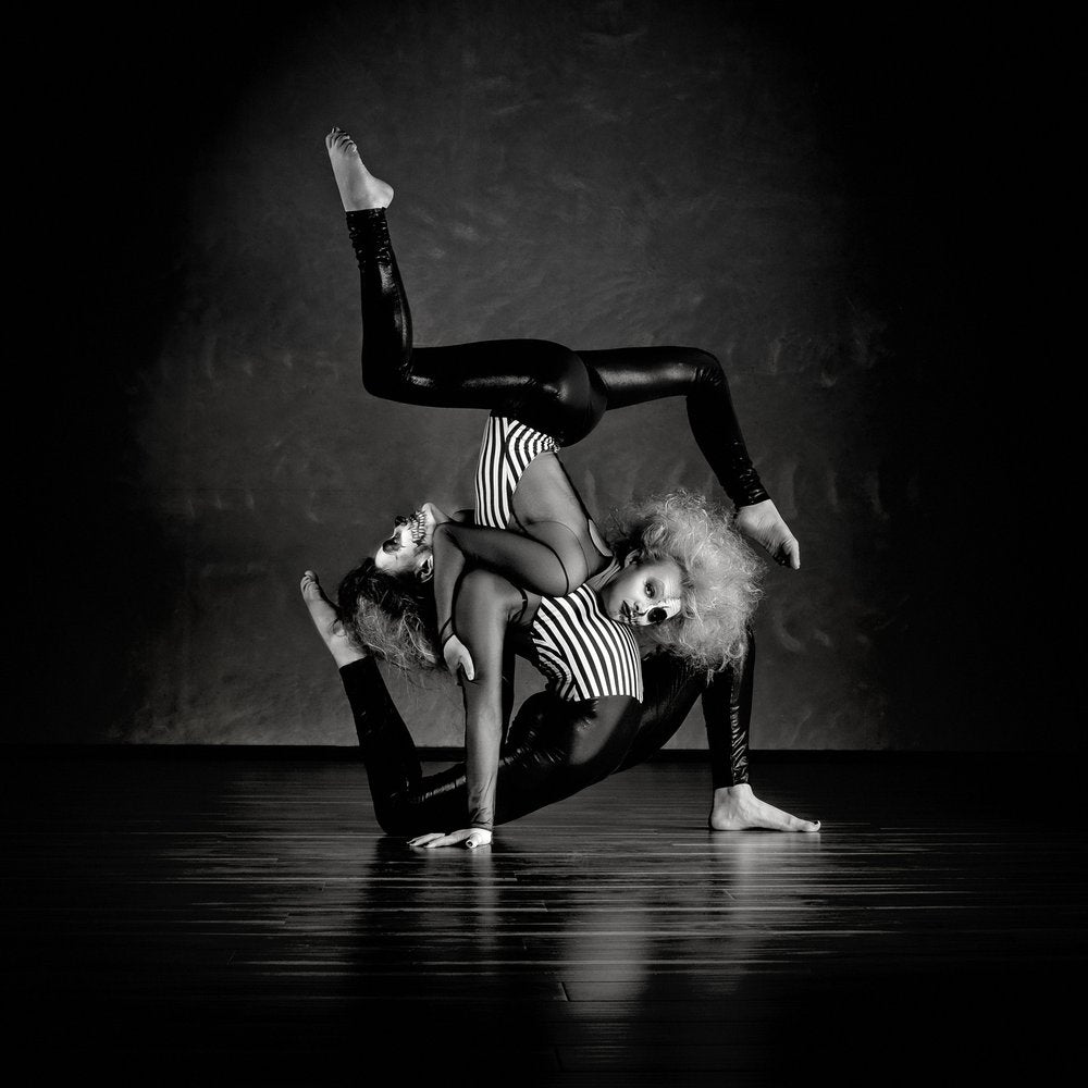 Acrobatic Clown Dancers