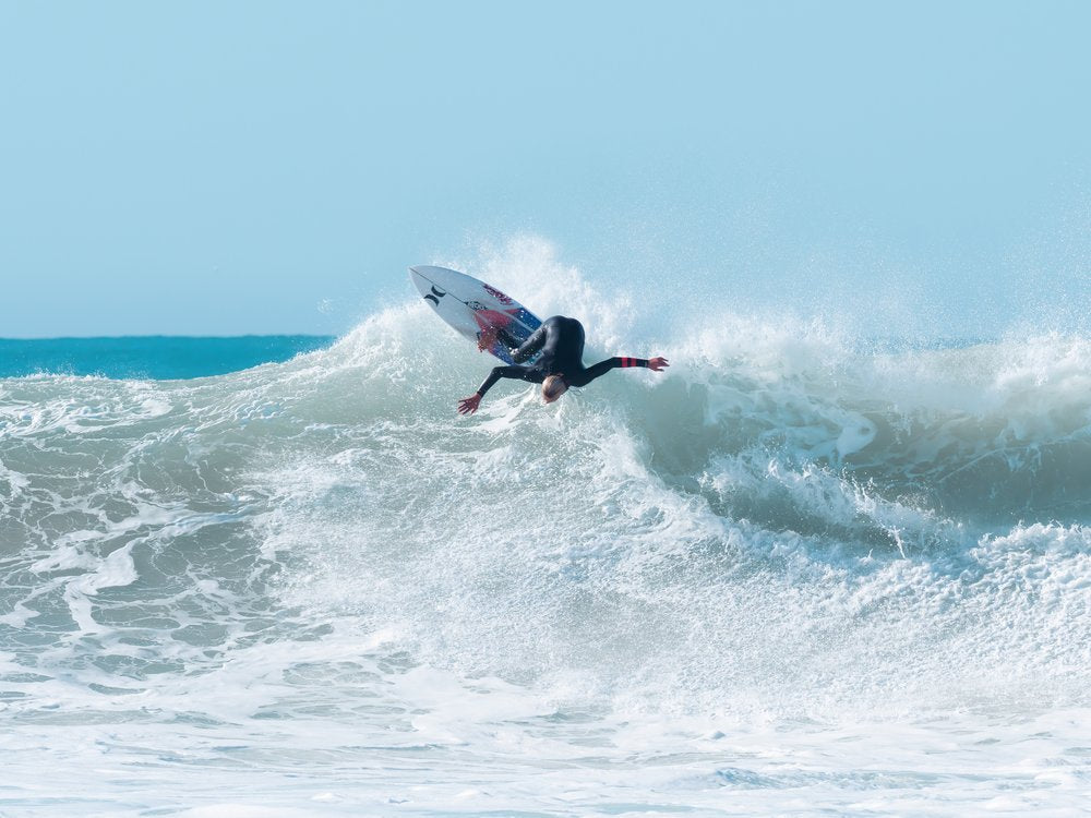 Aerial Surf Action
