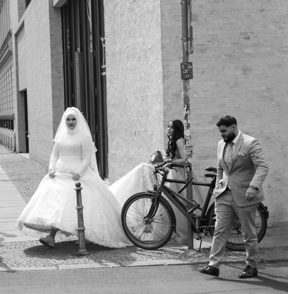 Urban Wedding Day Moment
