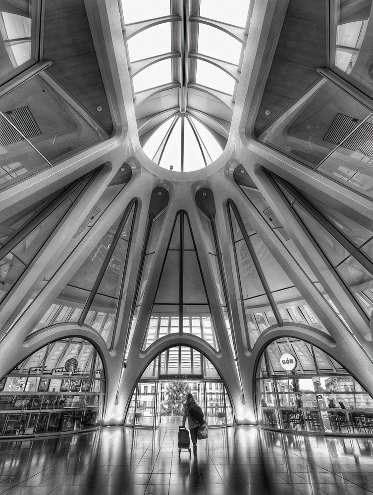 Modern Archway Traveler