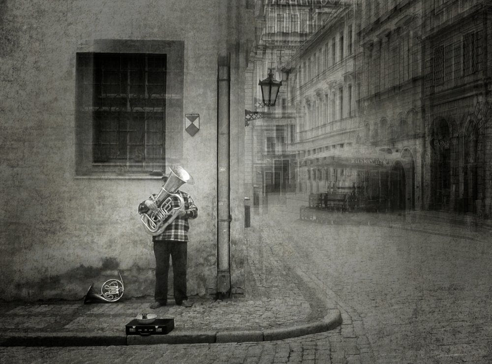 Dreamy Street Musician