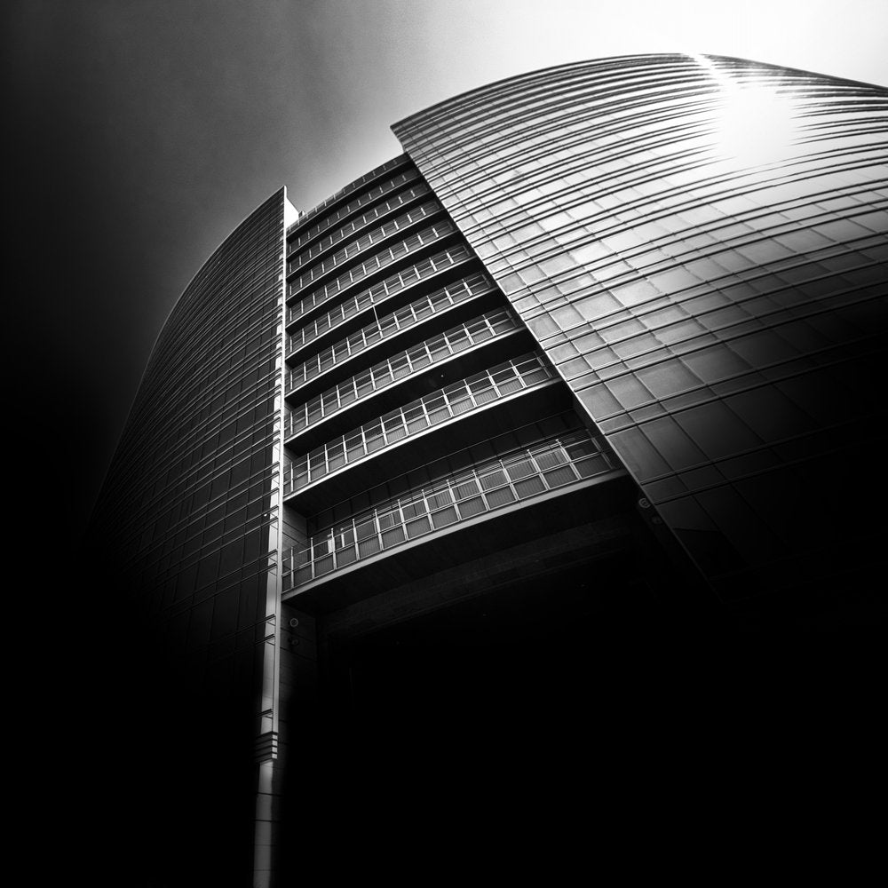 Dramatic Urban Curves