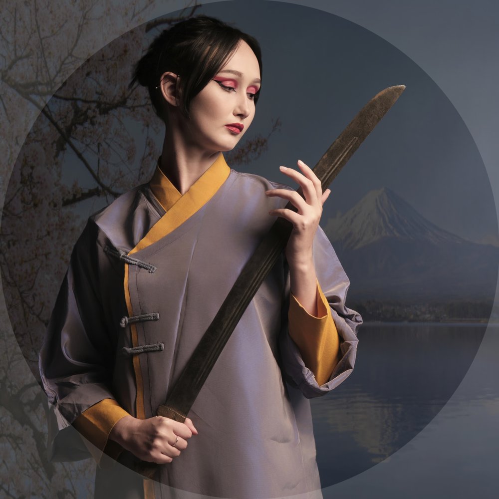 Samurai Woman Mount Fuji