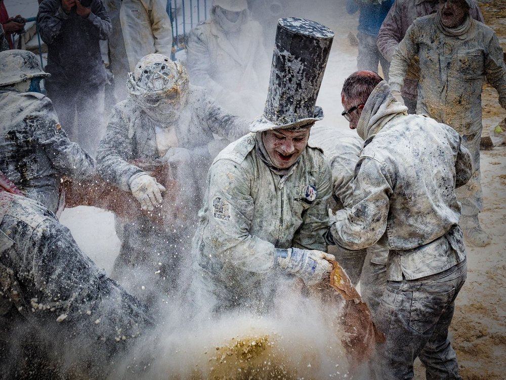 Joyful Powder Festival