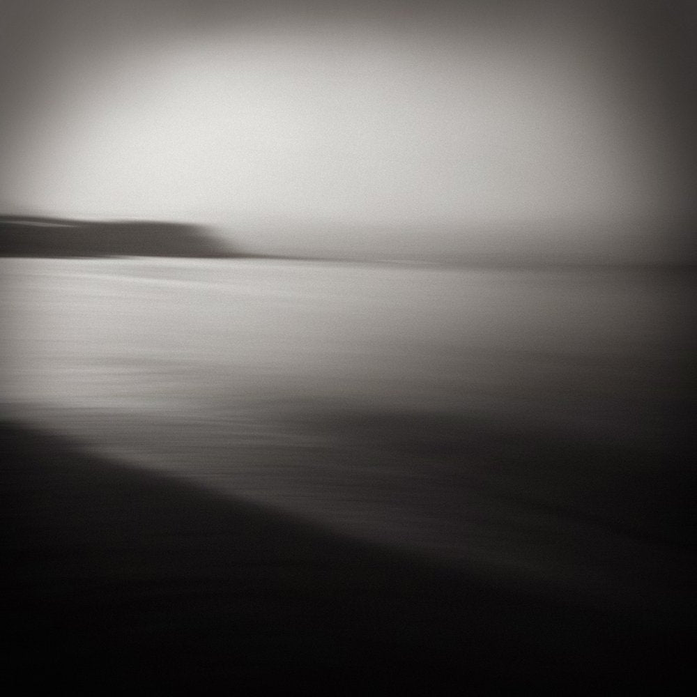 Serene Horizon Motion