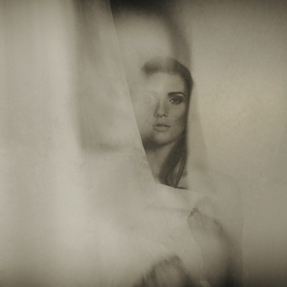 Mysterious Feminine Gaze
