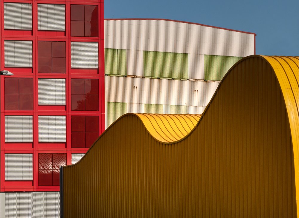 Bold Architectural Curves