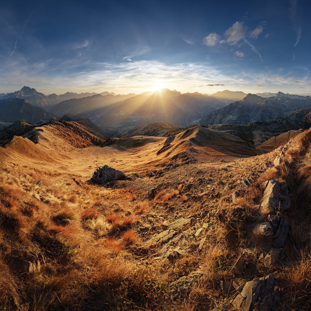 Majestic Mountain Sunset