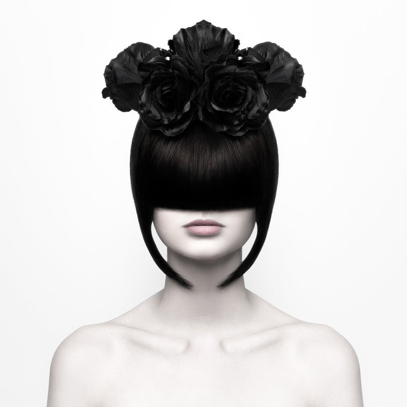 Black Flowers Elegance