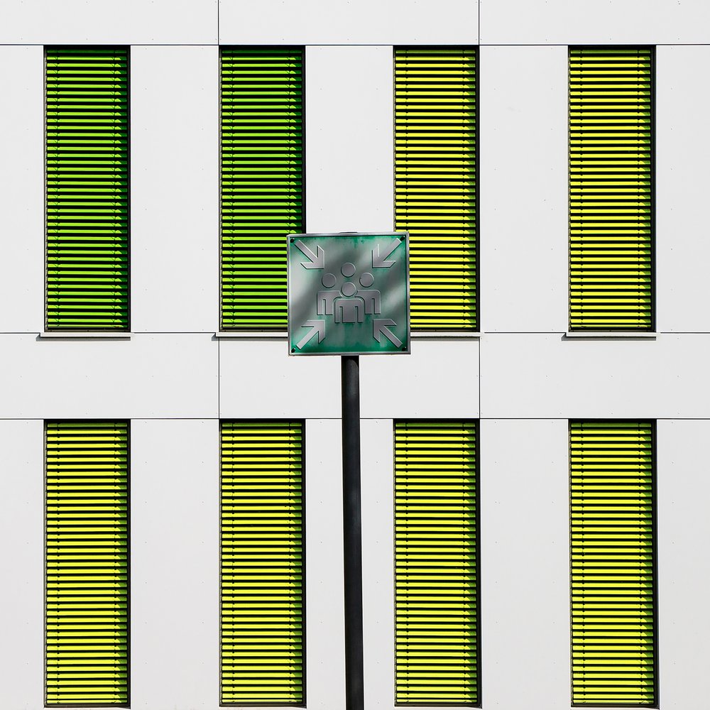 Modern Meeting Point Sign