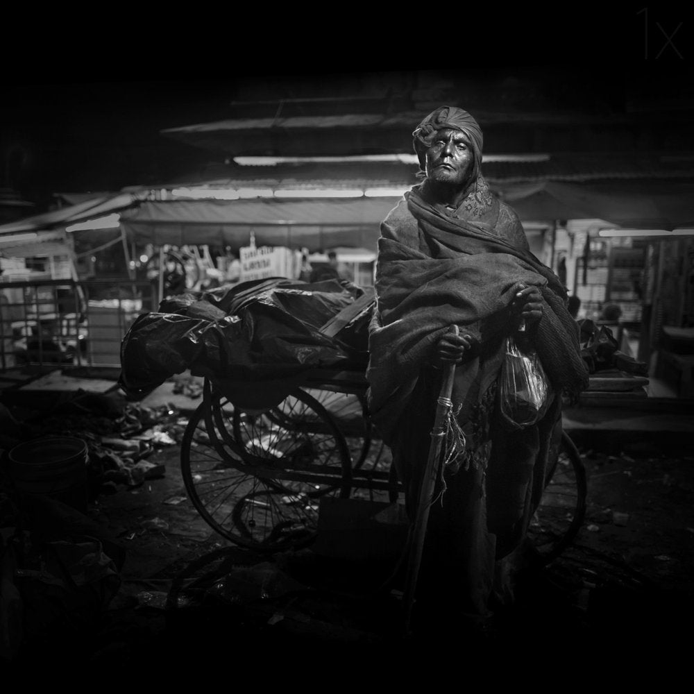 Night Market Watcher