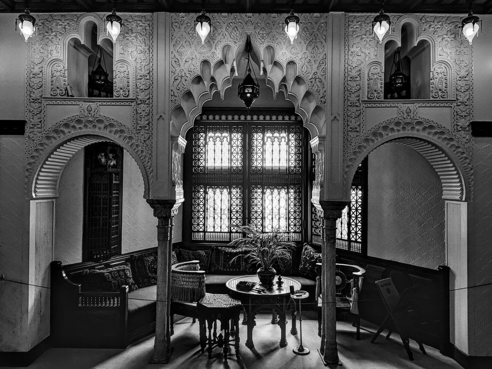 Moroccan Archway Lounge