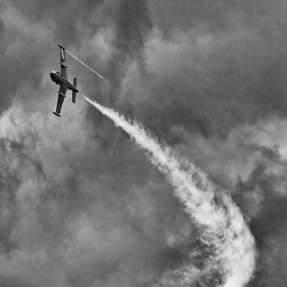 Dynamic Jet Flight