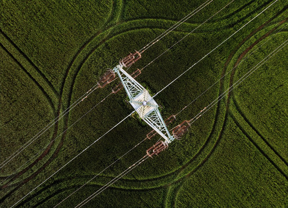 Geometric Field Pylon