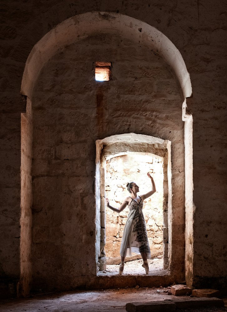 Elegant Ballerina Stone Arch