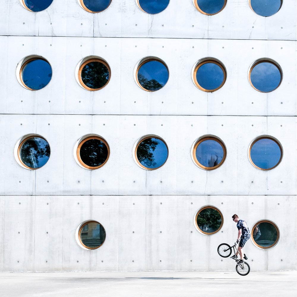 Urban Bike Stunt