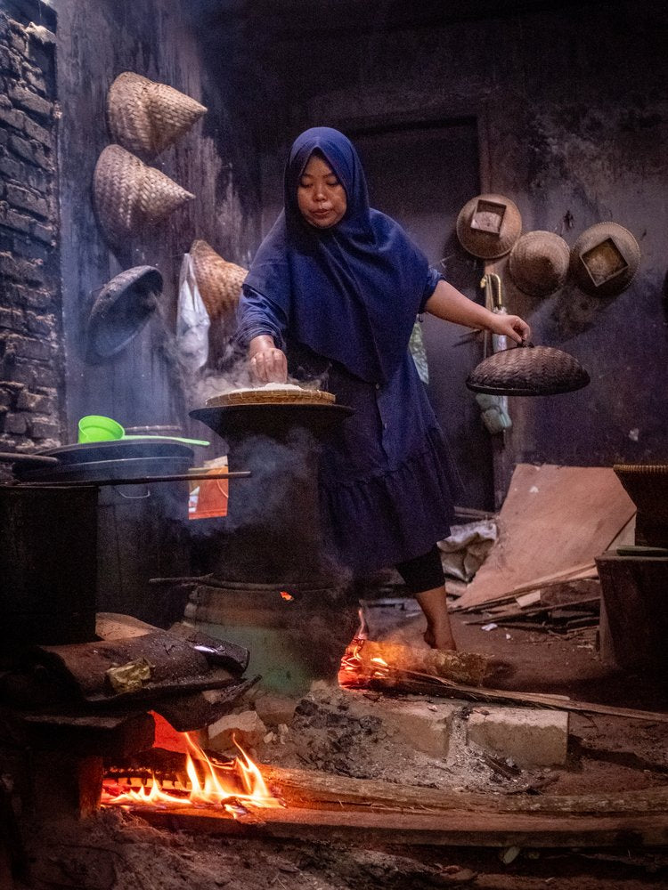 Traditional Kitchen Cooking