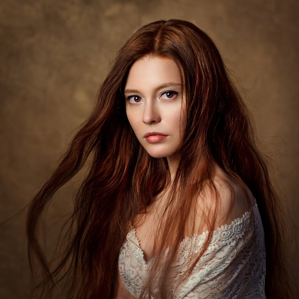 Captivating Redhead Gaze