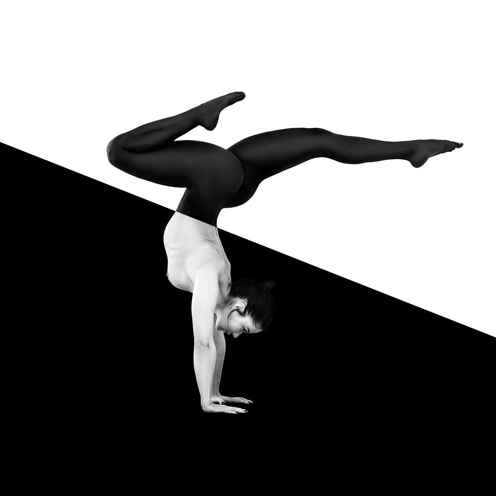 Dynamic Handstand Balance