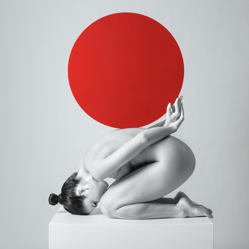 Kneeling Nude Red Circle