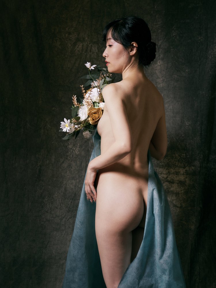 Elegant Floral Nude