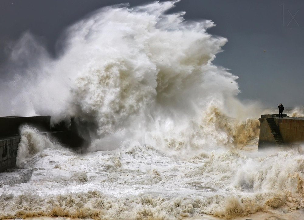 Giant Crashing Wave