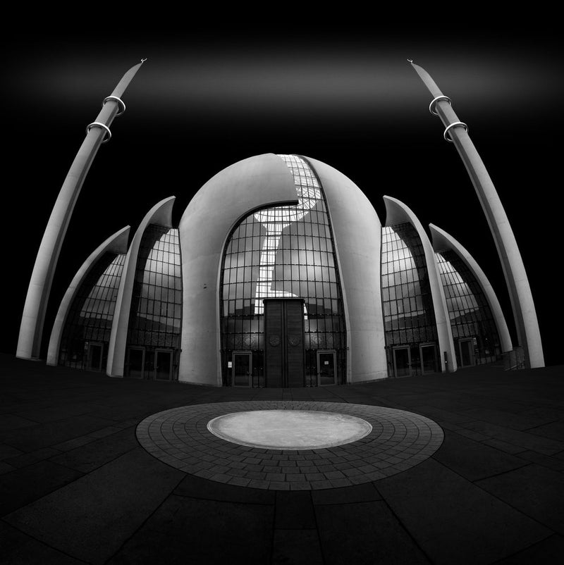 Dramatic Mosque Curves