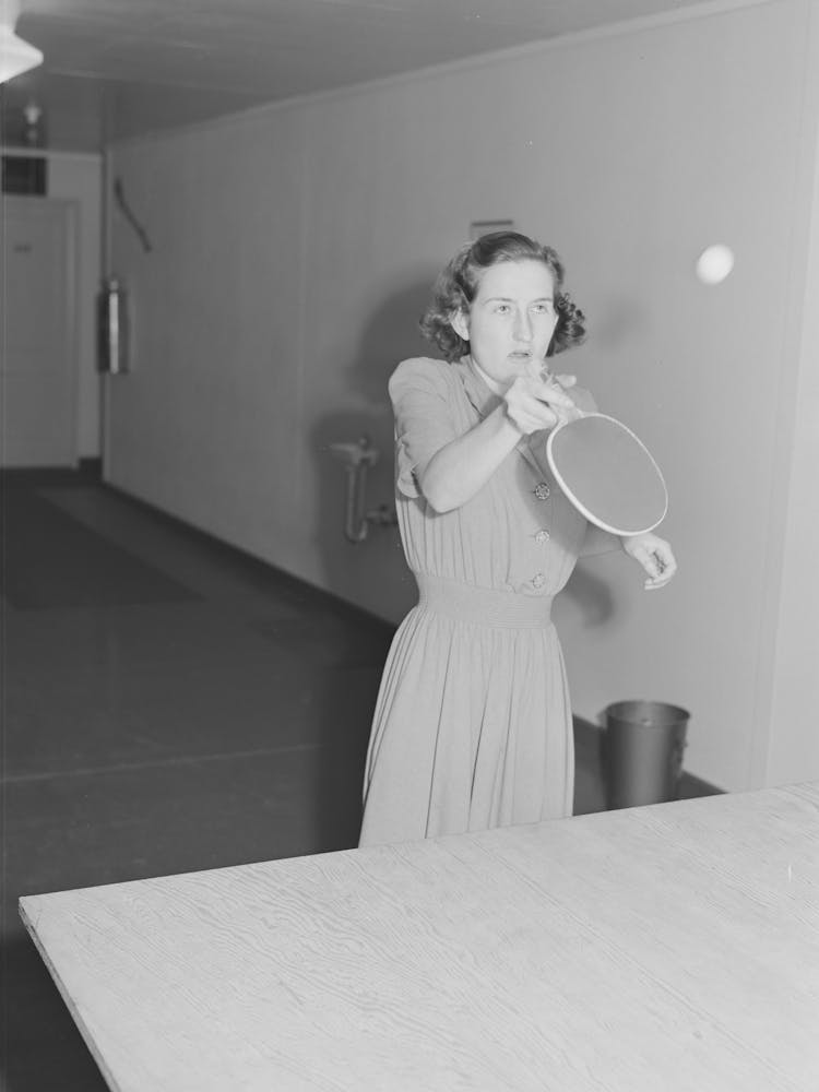 Untitled Photo, Possibly Related To Woman That Works At The Navy Shipyards In The Community Room For