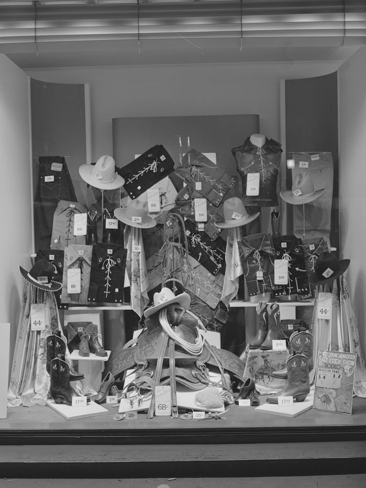 Schaufenster in einem Kaufhaus in San Angelo, Texas, während der San Angelo Fat Stock Show, Stadtbewohner
