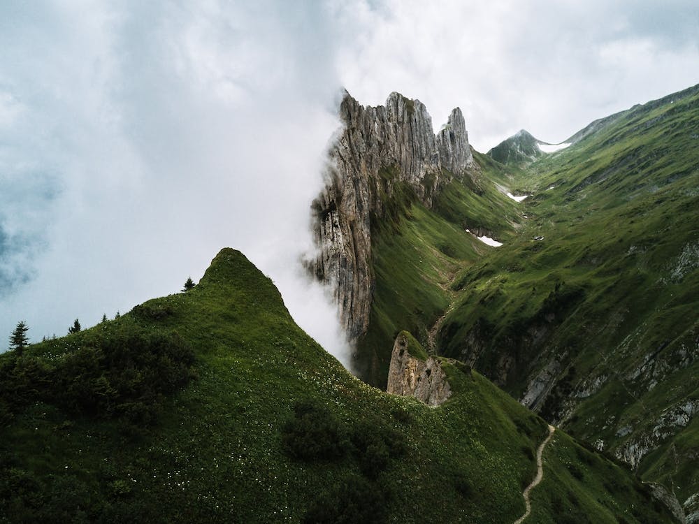 Berg in den Wolken