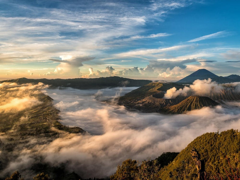 Sonnenaufgang über dem Bromo-Berg
