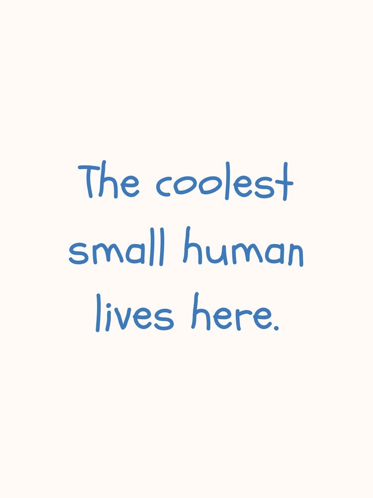 The Coolest Small Human Lives Here Blaues Zitat Poster