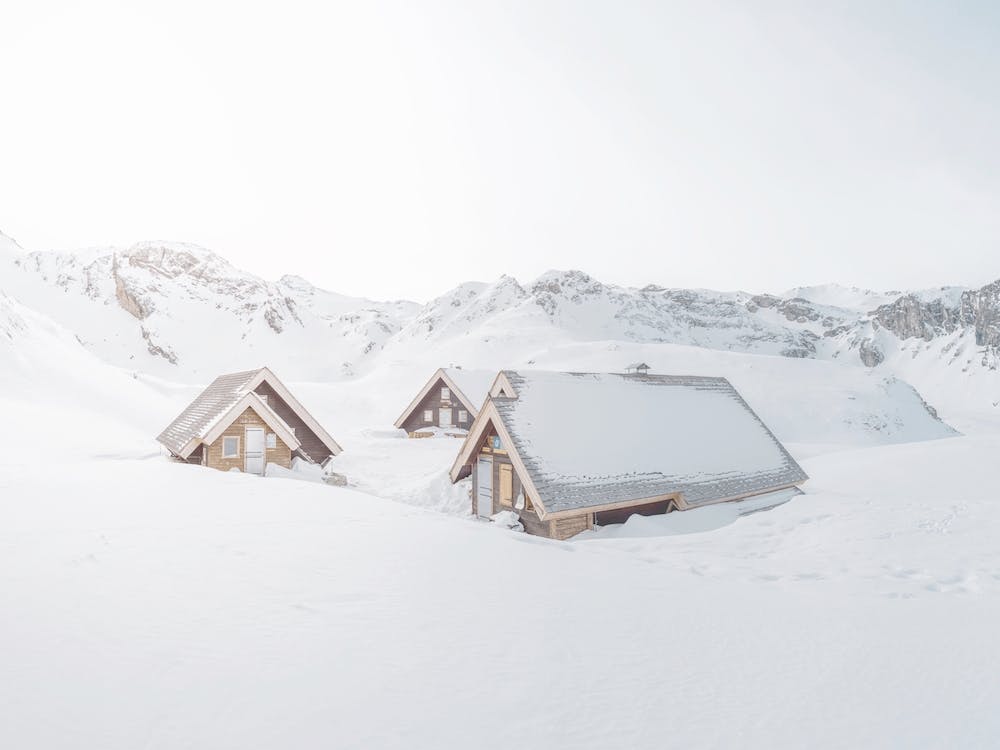 Snowed In Cabins