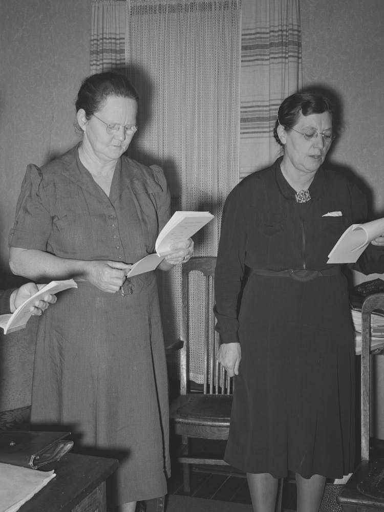 Rural Women At Home Demonstration Meeting Reciting Their Creed, Mcintosh County, Oklahoma By Russell Lee