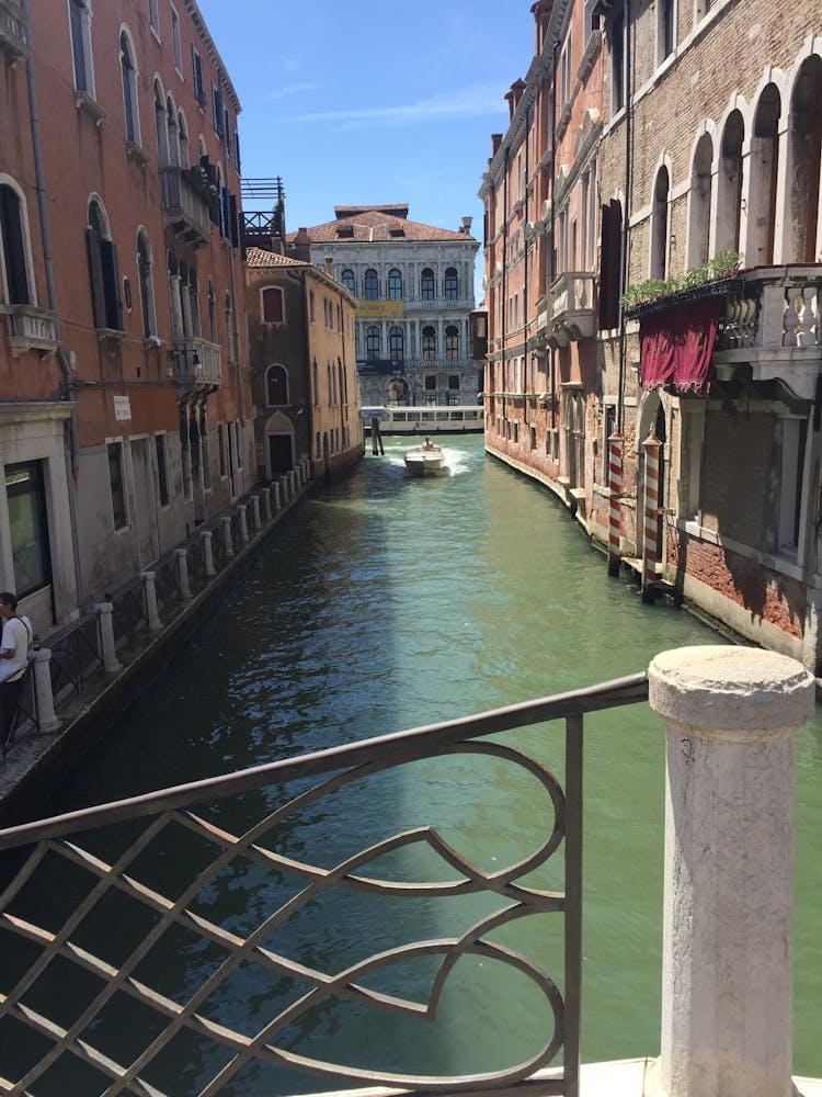 48c90bf9 Df2f 40a1 8a47 7aee91feb72f