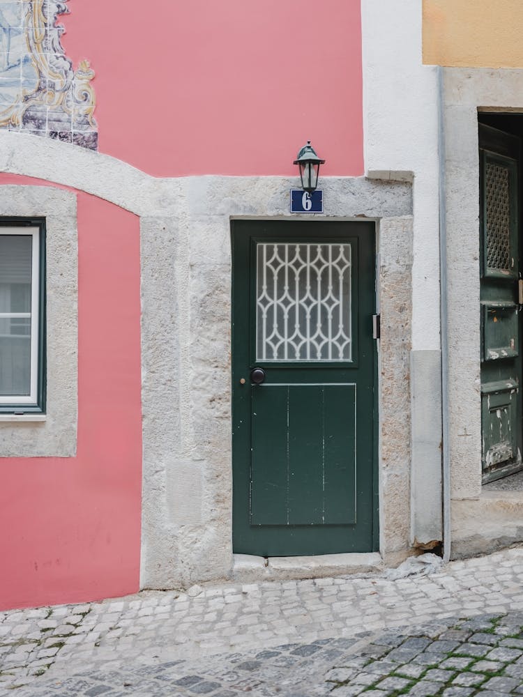 Lisbon Alfama Art Pink Facade & Green Door