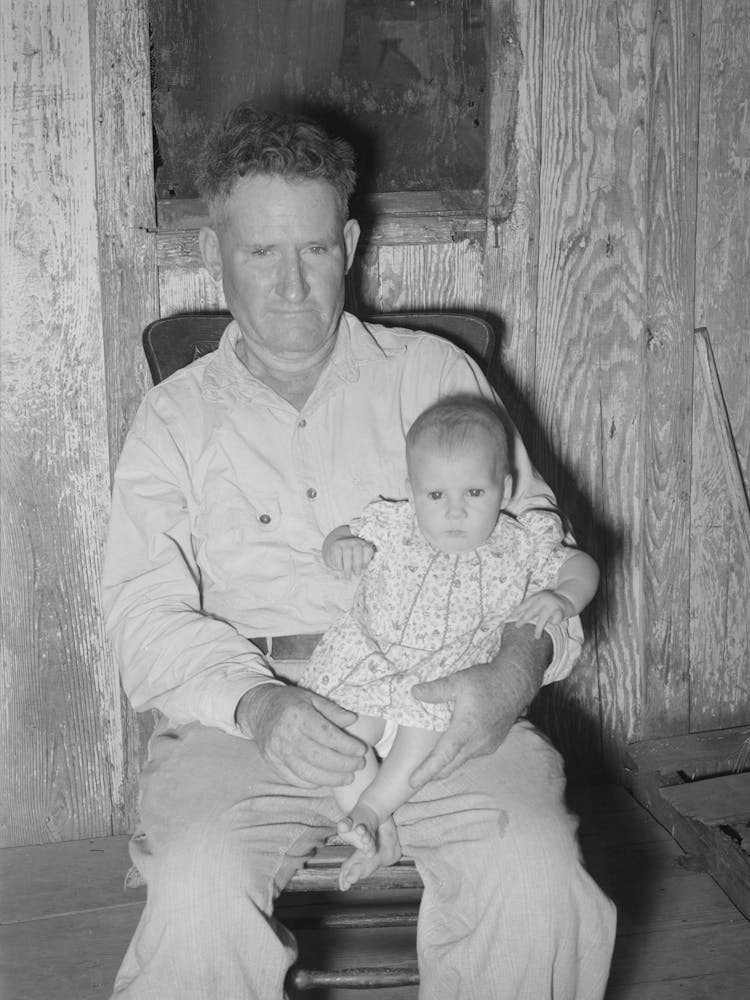 Unemployed Oil Worker And His Baby, Seminole, Oklahoma By Russell Lee
