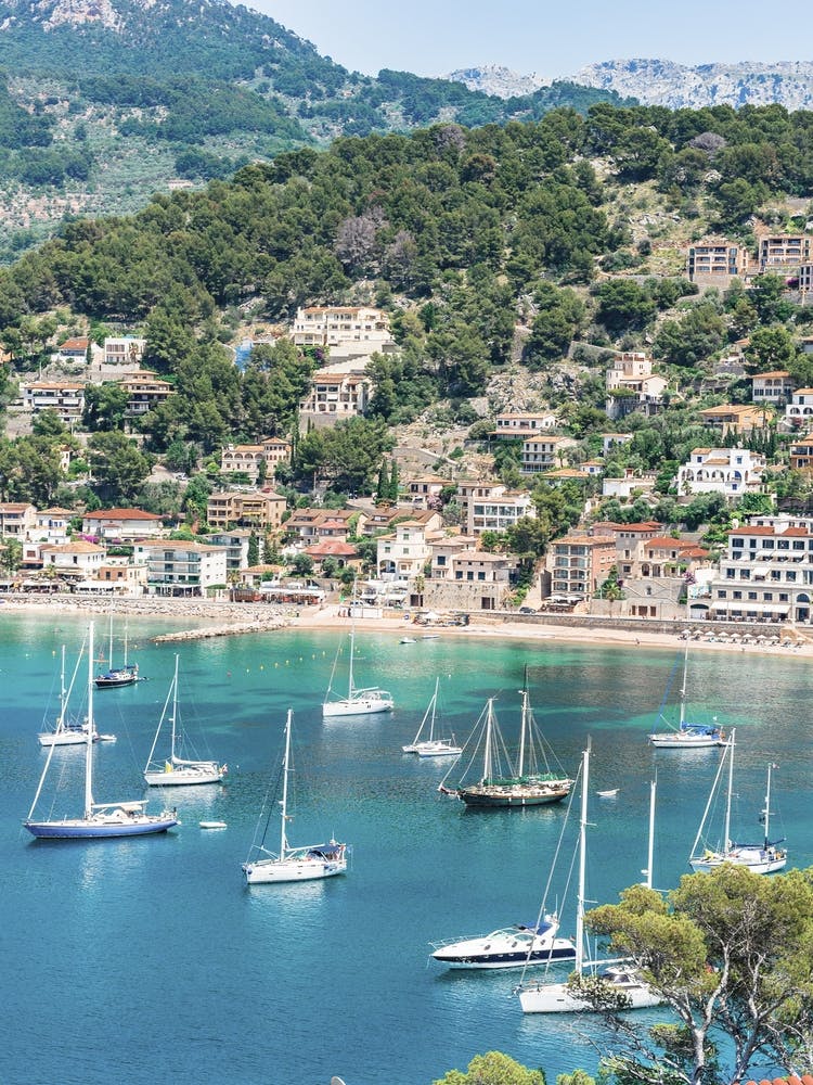Port Soller Mallorca Voiliers Dans La Baie