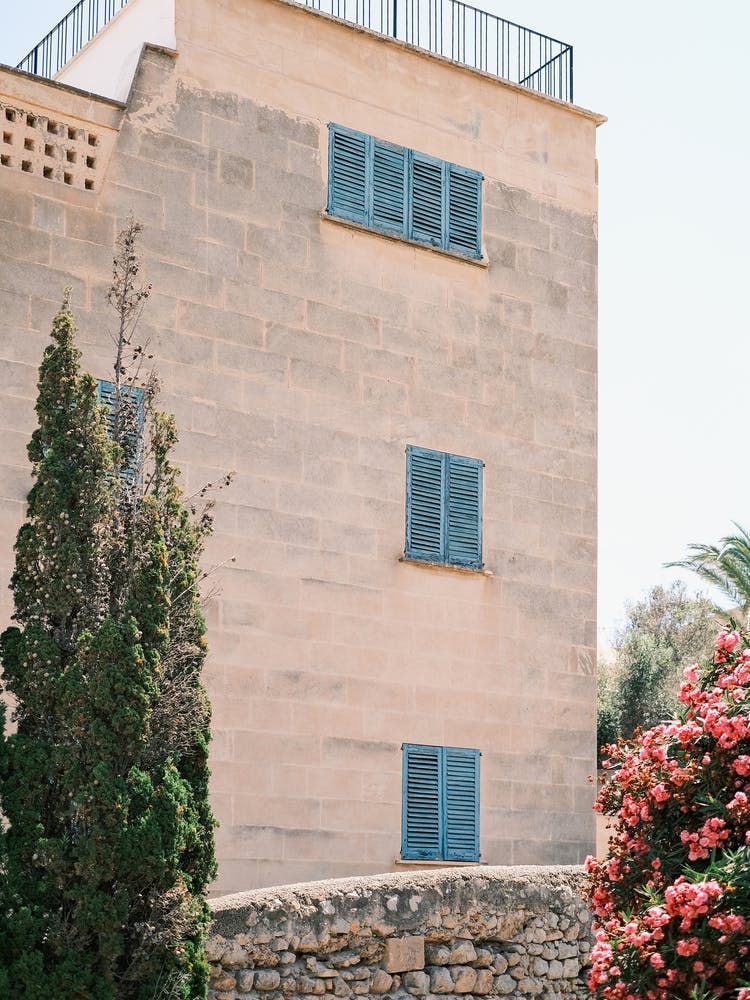 Blue Windows in Eivissa // Ibiza Travel Photography
