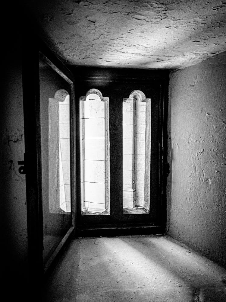 Old window in London // Travel Photography