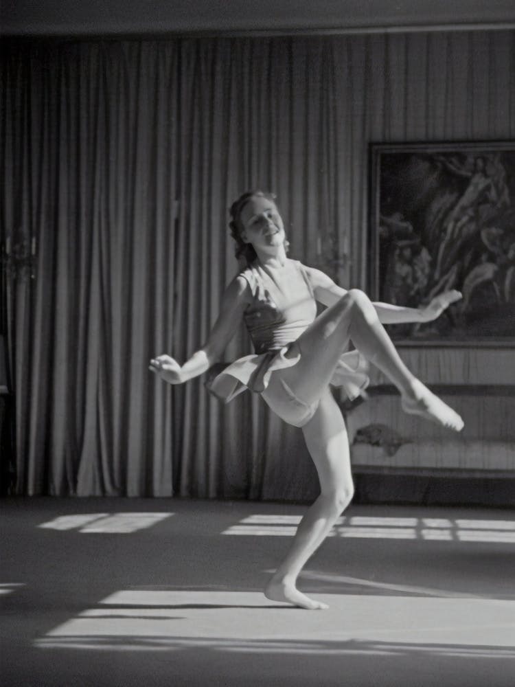1939, Wiesenthal "Viennese Waltz"1