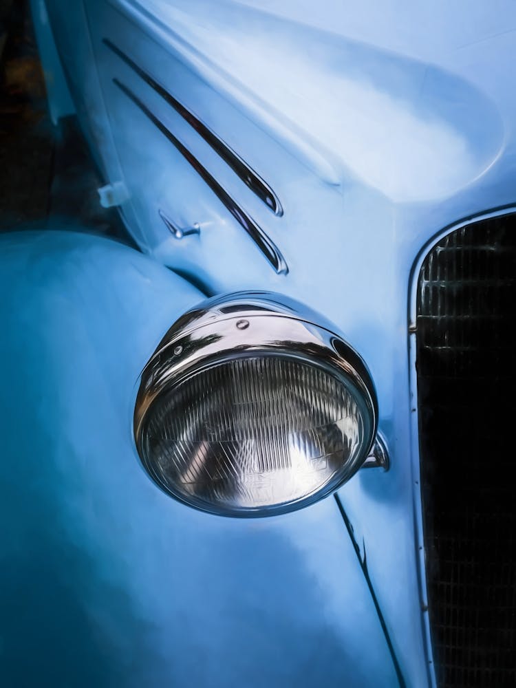 Blue Classic Car Headlamp