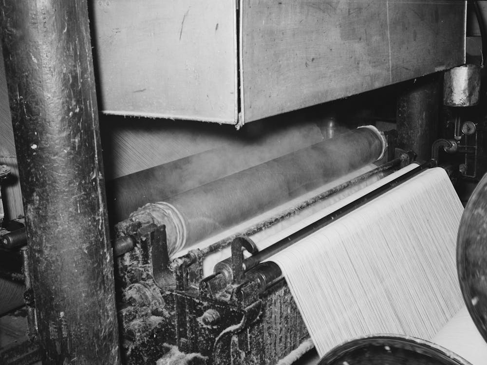 Applying Sweet Potato Starch To Cotton Thread At Cotton Mill, Laurel, Mississippi By Russell Lee