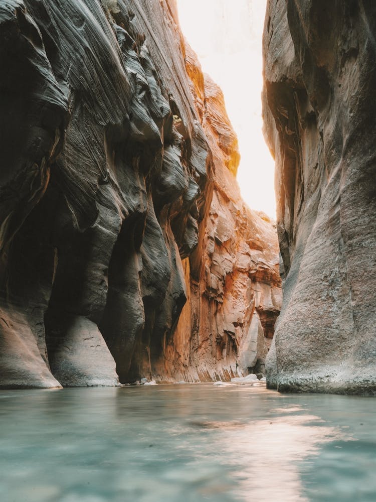 The Narrows Hiking Trail