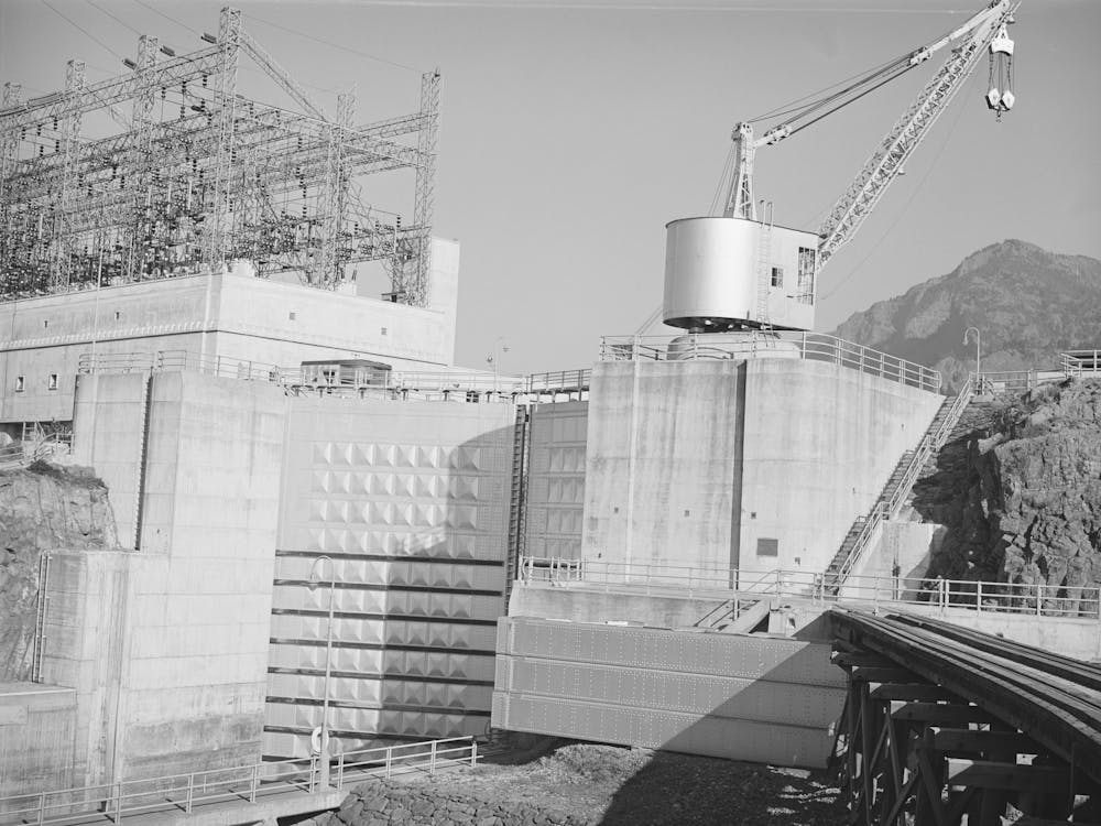 Untitled Photo, Possibly Related To Gates To Navigation Locks, Bonneville Dam, Oregon, This Is A Lift Lock, Sevent